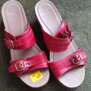 Dansko Womens S 40 Sandal NWOT